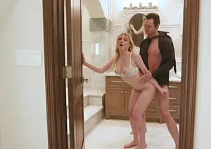 Chú lao công ngắm khe lồn em thư ký